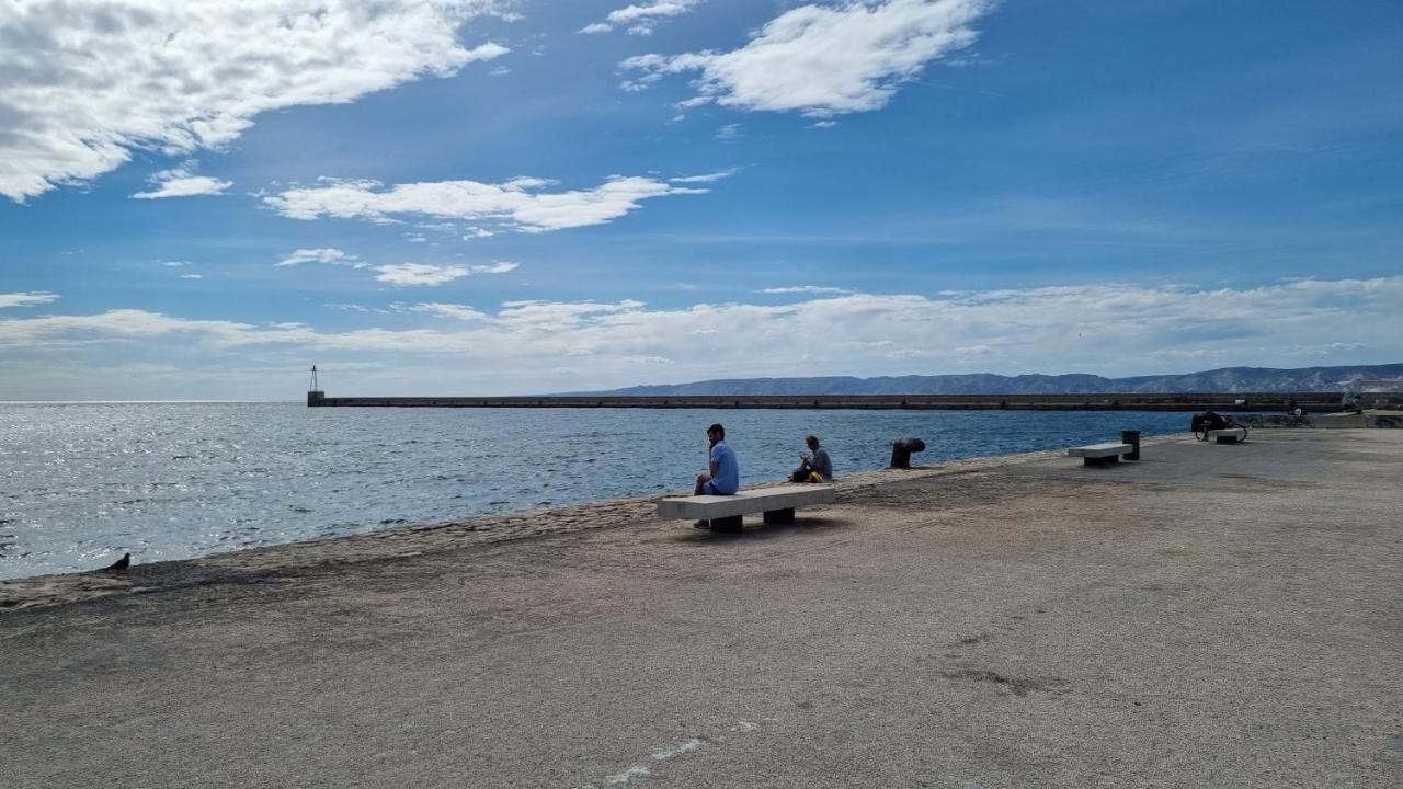 T2 La Joliette Sur Notre Dame Marseille