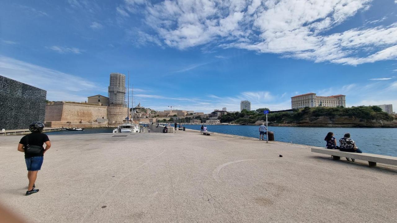T2 La Joliette Sur Notre Dame Marseille